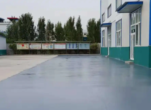 屯昌彩色路面喷涂翻新的材料对冬季